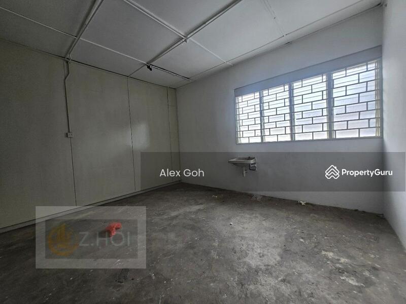 Untuk Disewa - Sg Rasau Industrial Park 1.5sty Semi-D Factory 35x66 Newly Refurbished